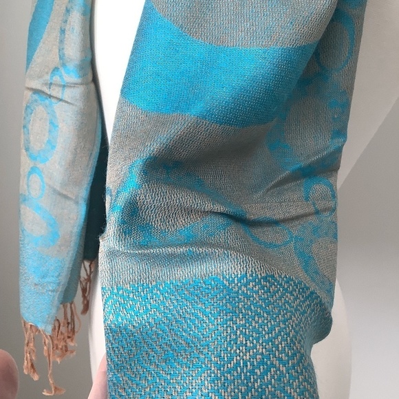 100% Pashmina Scarf - Picture 11 of 16
